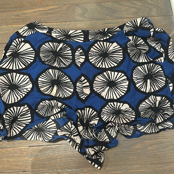Target Pants - Marimekko for Target blue floral shorts NWT sz M